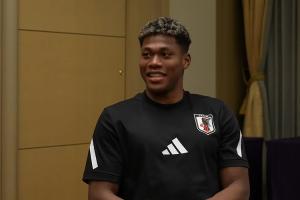 海星体育直播-长得太像铃木彩艳：球迷总把我认成八村塁，但他比我高出10cm